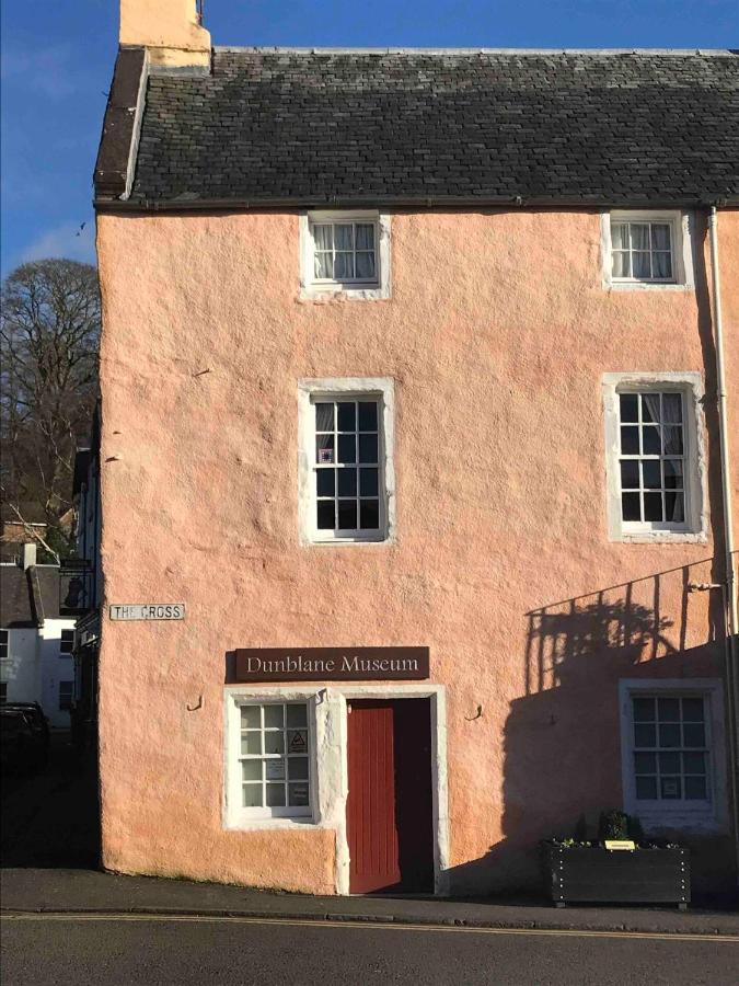 Fantastic 2 Bed Flat In Dunblane High Street Apartment Exterior foto